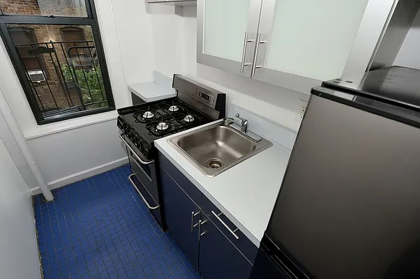 Rented by Aether Property Group | media 15