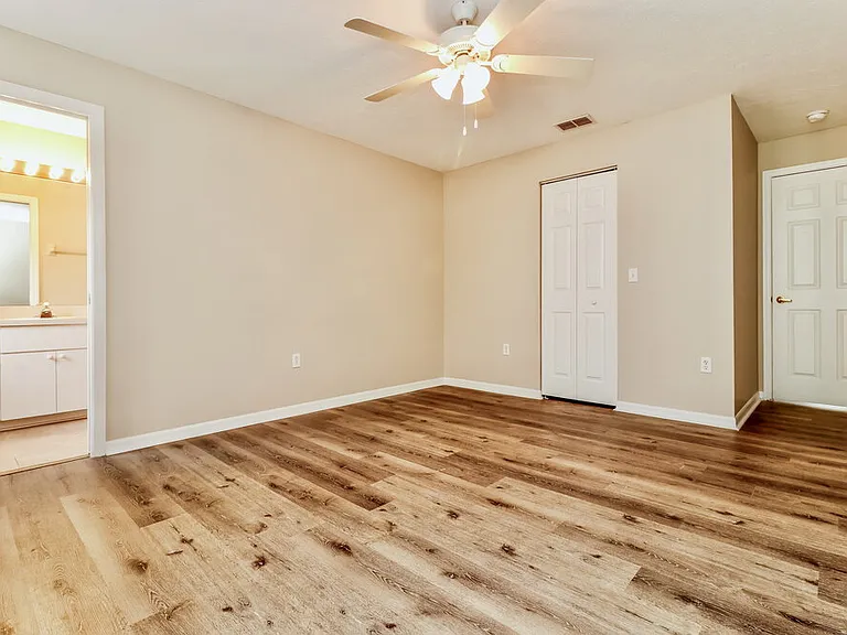 7918 Barclay Rd — Photo 10