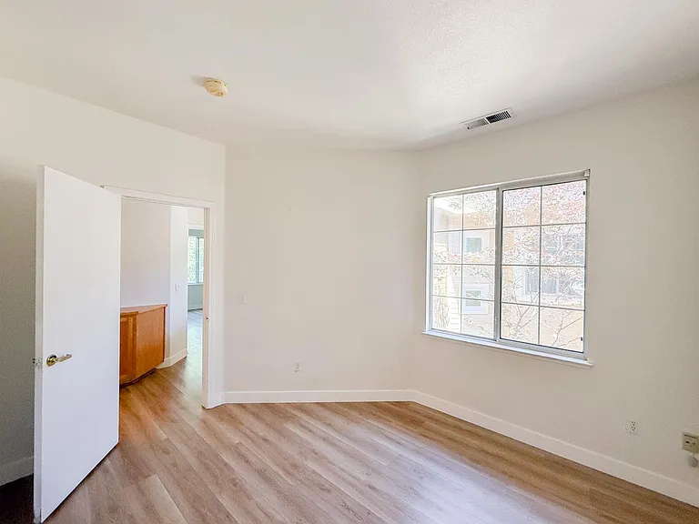 2527 Baywood Way — Photo 21