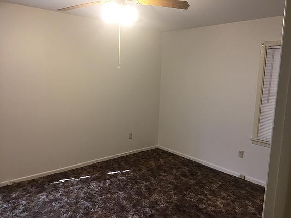 4th image of 1310 S Madison St #106