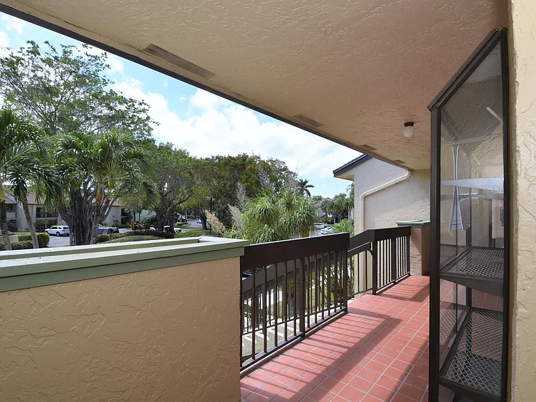 5087 Oak Hill Ln — Photo 8