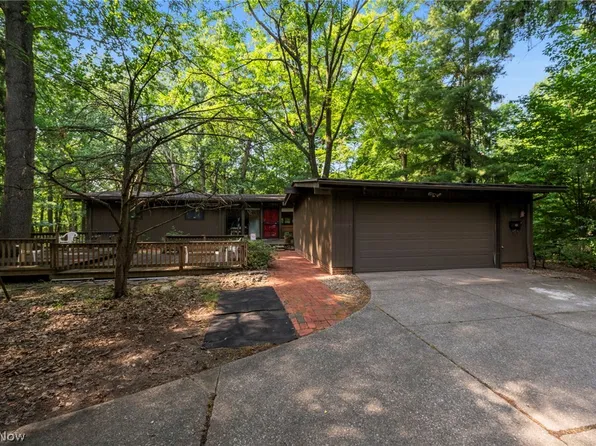 3554 Atherstone Rd, Cleveland Heights, OH 44121