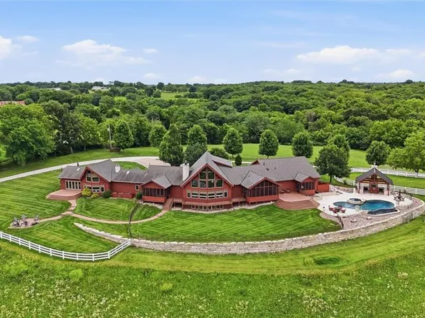 5805 Malcolm Lake Rd, Edgerton, MO 64444