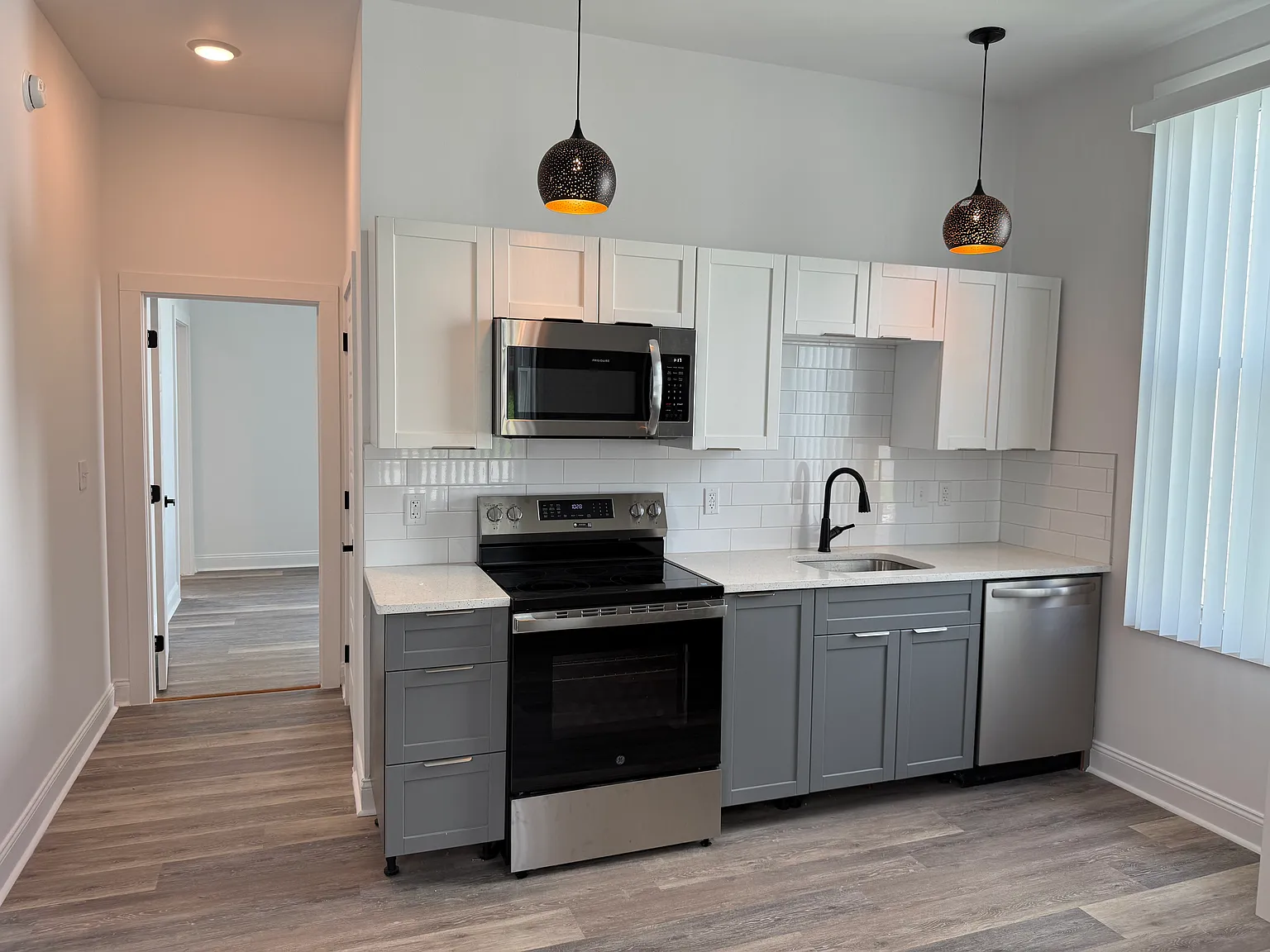 2 bed, 1020 sqft, $1,150 — Photo 2