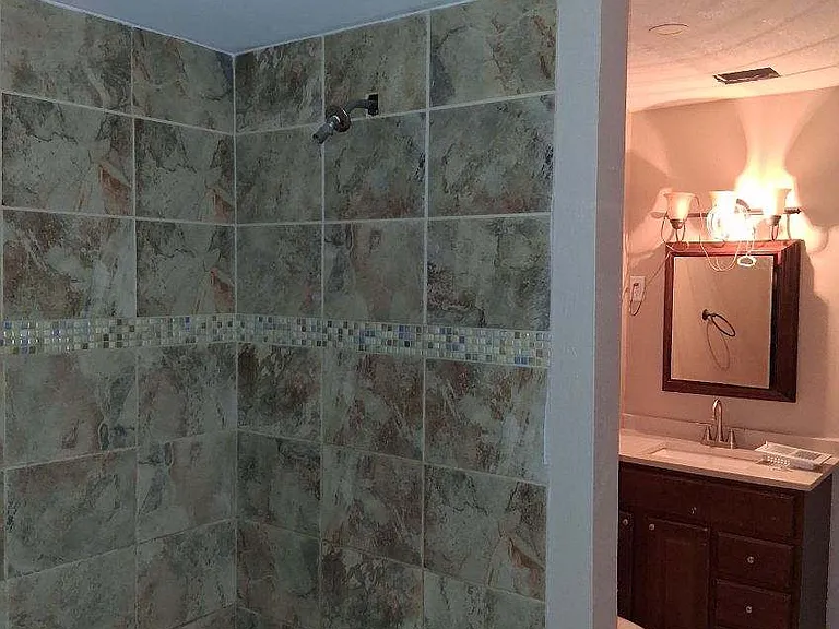1402 Wood St — Photo 25