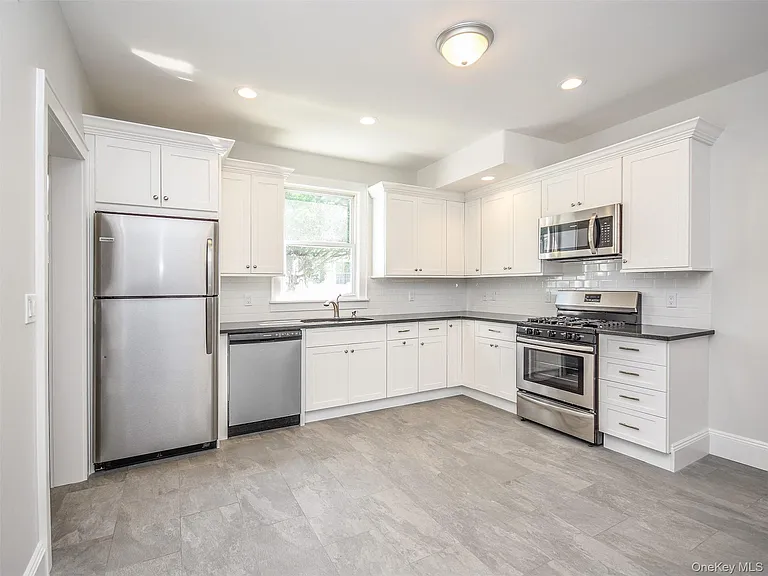114 Sea Cliff Ave #1 — Photo 19