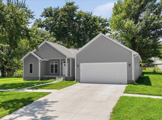 1909 Main St, Hamburg, IA 51640