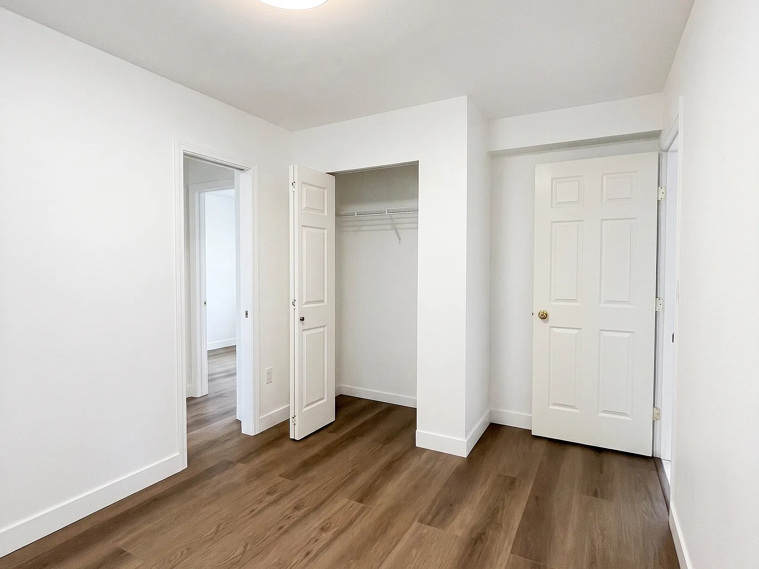 2 bed, 900 sqft, $1,800 — Photo 4