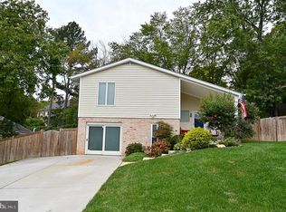 9061 Andromeda Dr, Burke, VA 22015