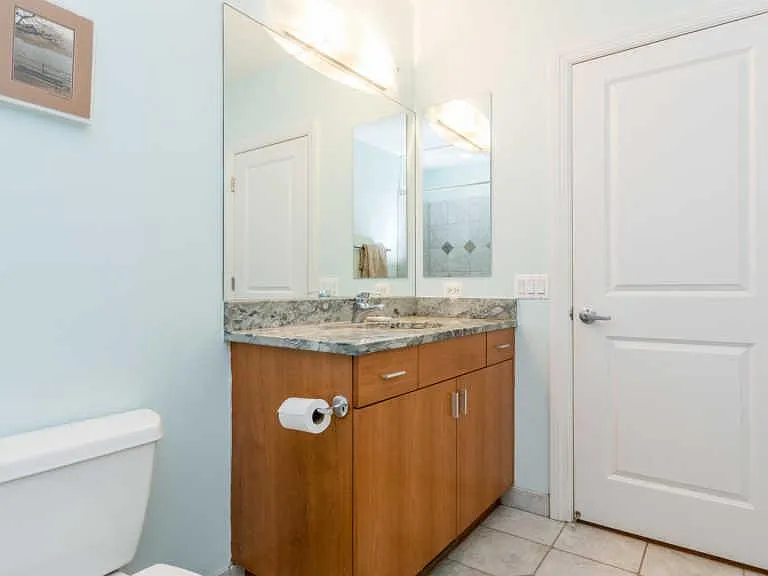 4113 N Southport Ave — Photo 25