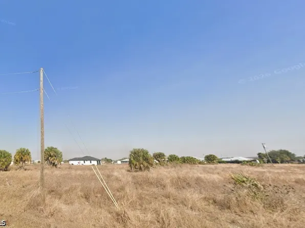 Moore Ave, Labelle, FL 33935