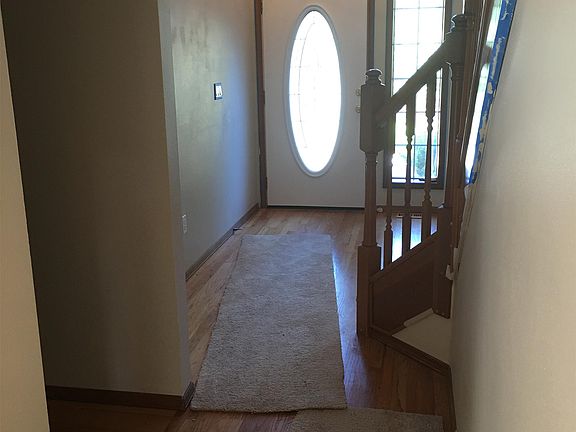 3rd image of 11614 16th Ave NW