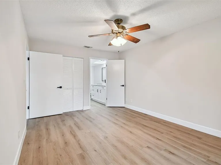 4800 Brittany Dr S #102 — Photo 40