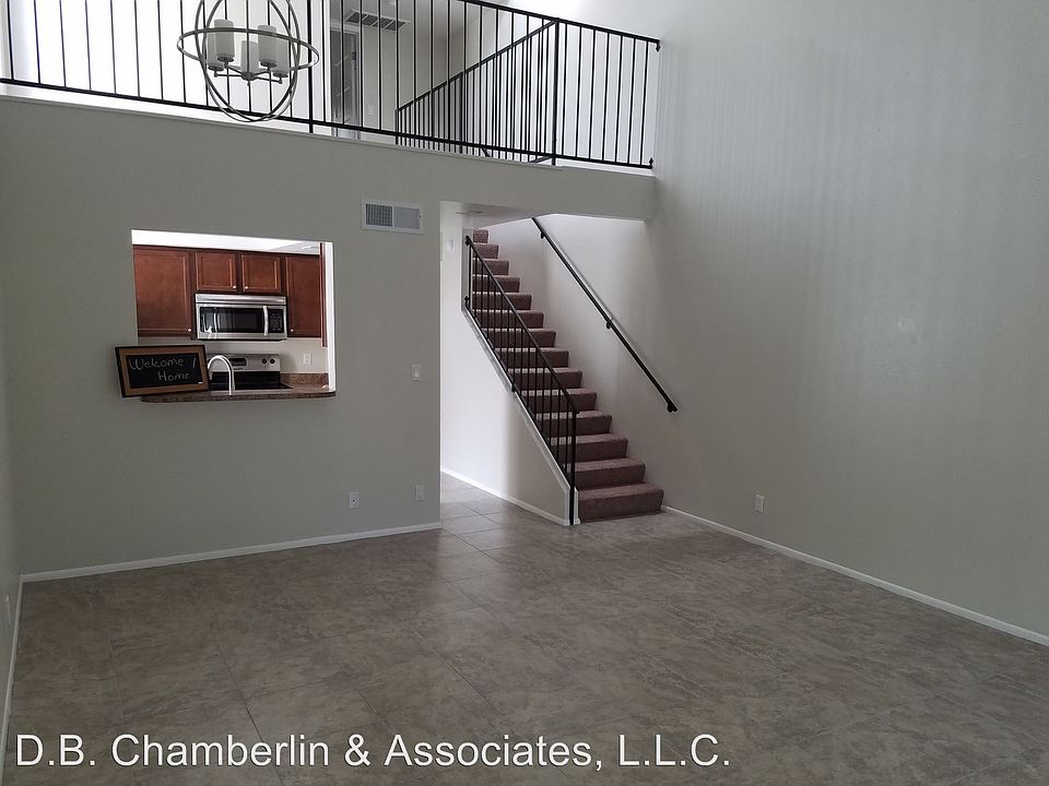 1st image of 39 W Medlock Dr APT 6