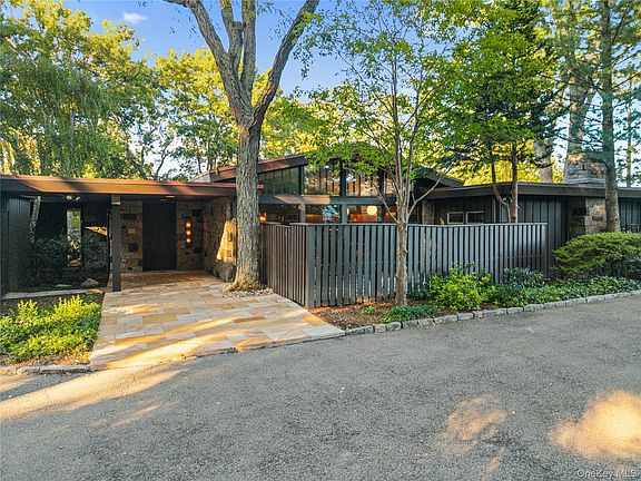 2nd image of 11 Oak Lane