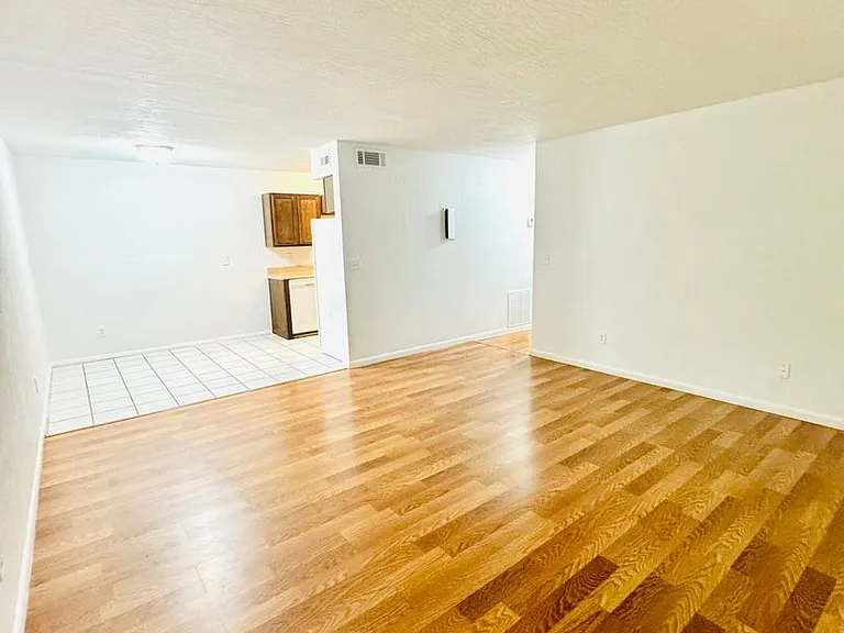 2160 Forest Knoll Dr NE #60102 — Photo 4