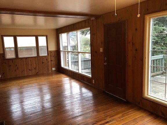 2nd image of 582 Cedar Ln