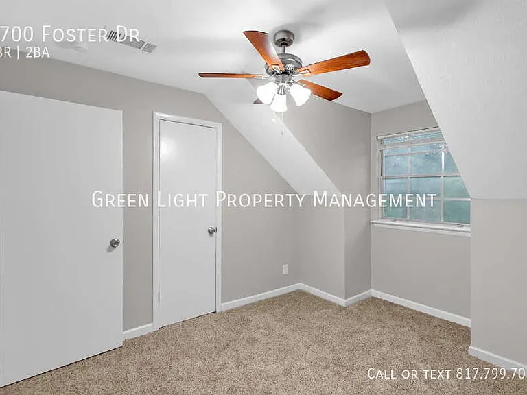1700 Foster Dr — Photo 22
