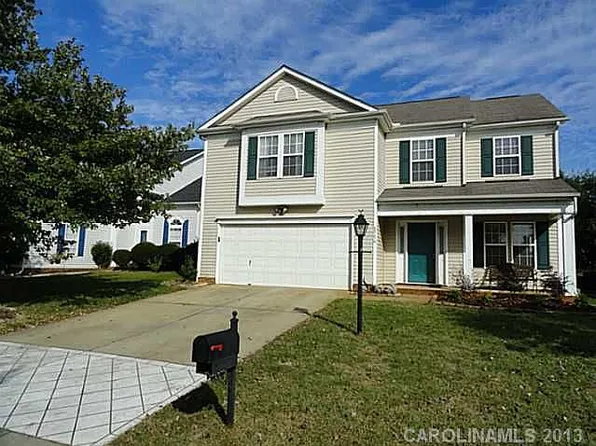 5714 Waverly Lynn Ln, Charlotte, NC 28269