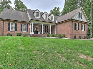 15951 Summer Pl, Bristol, VA 24202