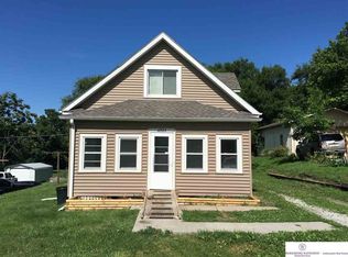 6924 S 42nd St, Bellevue, NE 68147