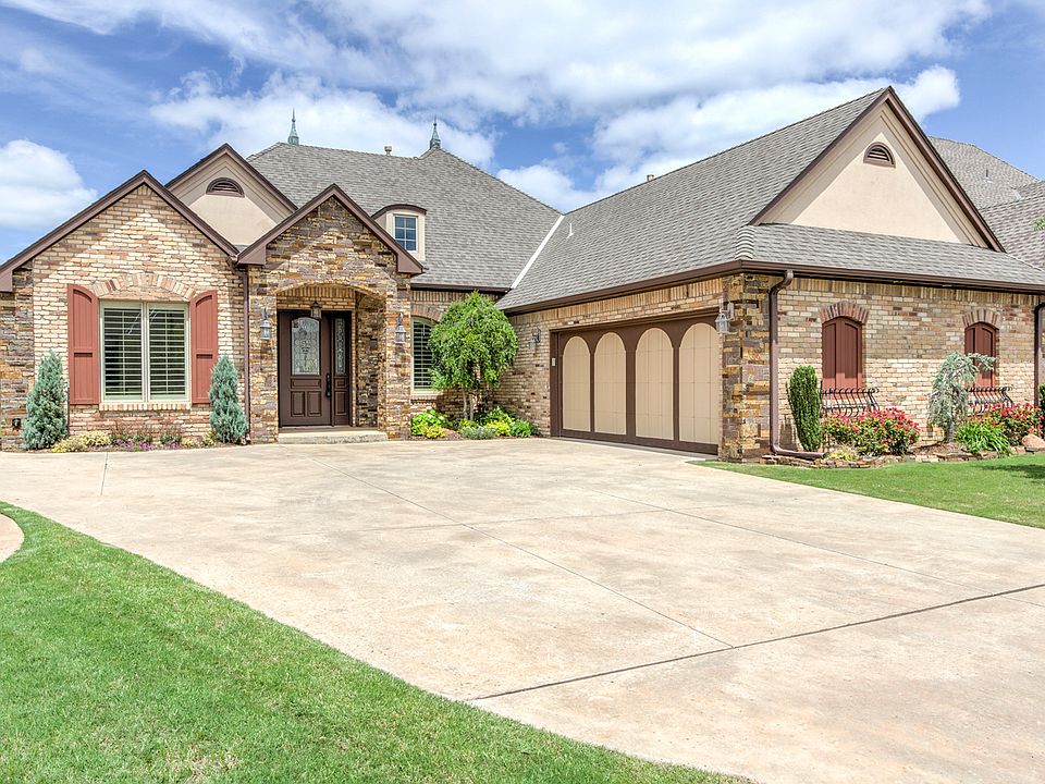 1st image of 3305 NW 167th Cir