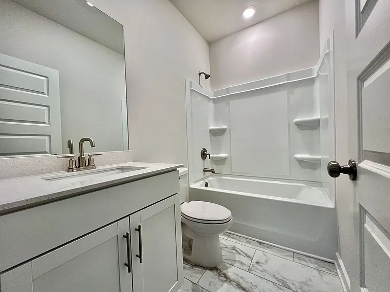 1030 Ewell Farm Cir — Photo 16