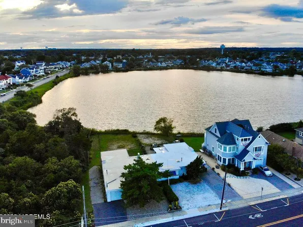 1415 Ocean Ave, Point Pleasant Beach, NJ 08742