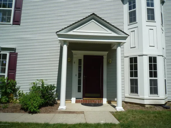 4 Oxford Rd, Holmdel, NJ 07733