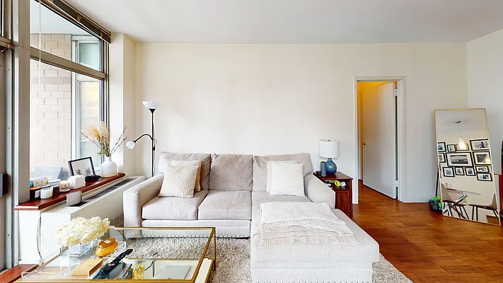 Rented by Transco | media 2