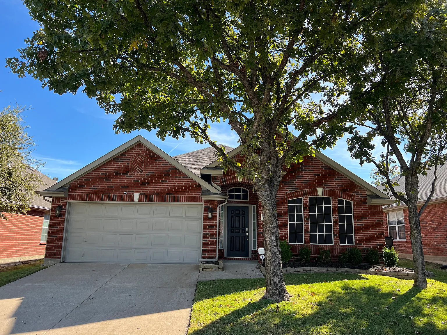 3 bed, 1865 sqft, $2,900 — Photo 1