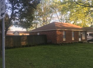 1949 Colonial Hills Dr, Southaven, MS 38671