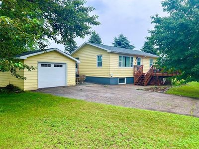 811 Lake Shore Dr, Battle Lake, MN, 56515