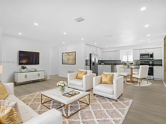 3rd image of 7501 Raleigh St