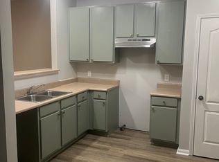 108 Pine Meadow Cir #108, Elmore, AL 36025