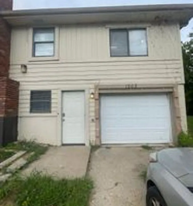 1203 N 64th St #1