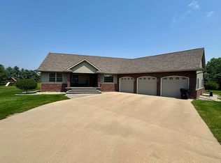 28674 Ponderosa St, Pierre, SD 57501