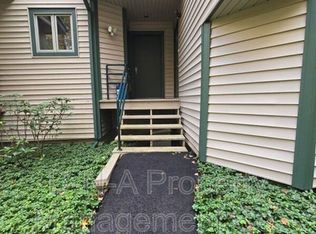 352 Hollow Rd UNIT 11, East Stroudsburg, PA 18302