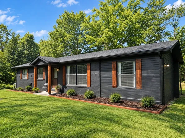 205 Locust Dr, Erin, TN 37061