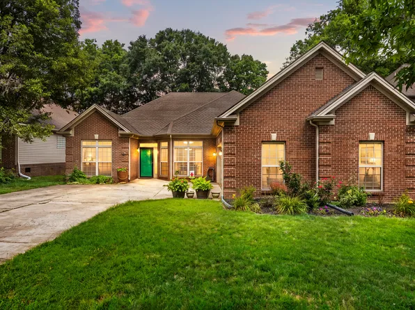 2228 Dunhill Ln, Lexington, KY 40509