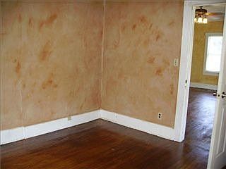 5th image of 1542 NW 45th St
