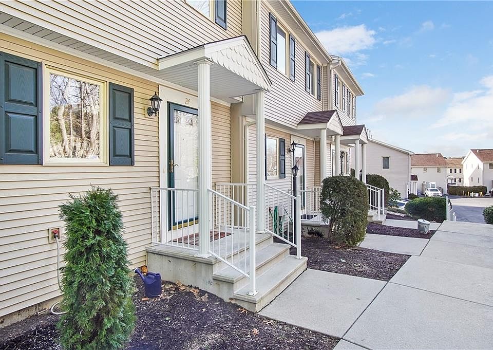 1st image of 165 Holland St Unit 12