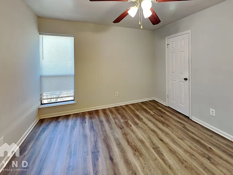 9062 Homewood Dr — Photo 13