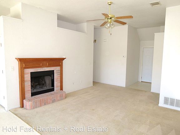 5th image of 3102 Southhill Dr