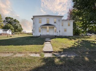 2683 W Florence Rd, Freeport, IL 61032