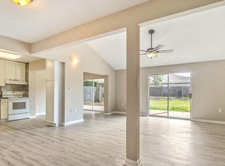 42 9th St, Shalimar, FL 32579