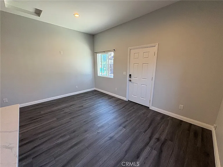 15228 S Ermanita Ave — Photo 6