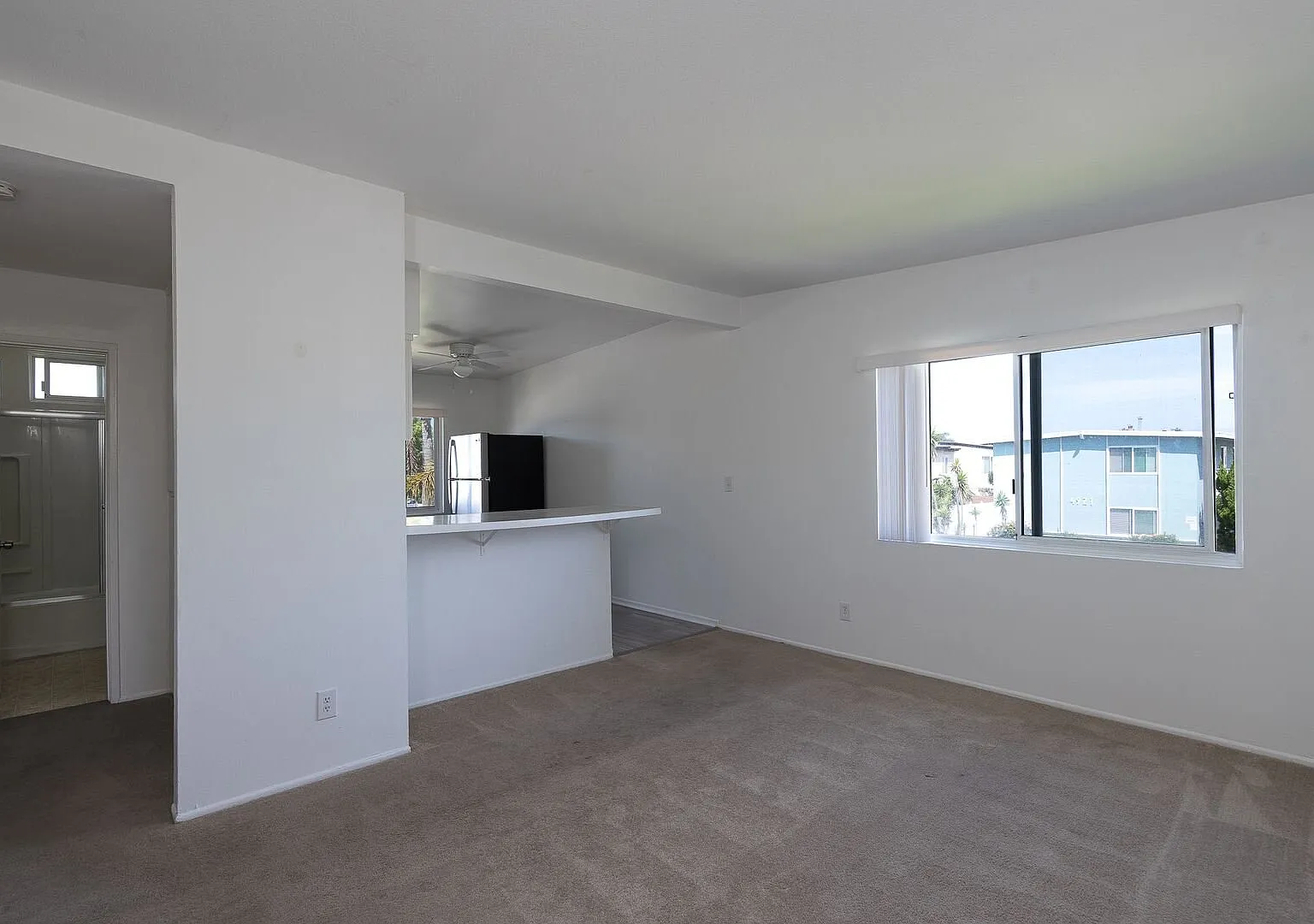 2 Bedroom + 1 Bathroom Apartment | Oxnard Shores | Unfurnished — Photo 2