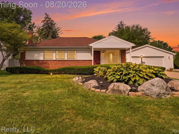 37155 Jordan St, Clinton Township, MI 48036