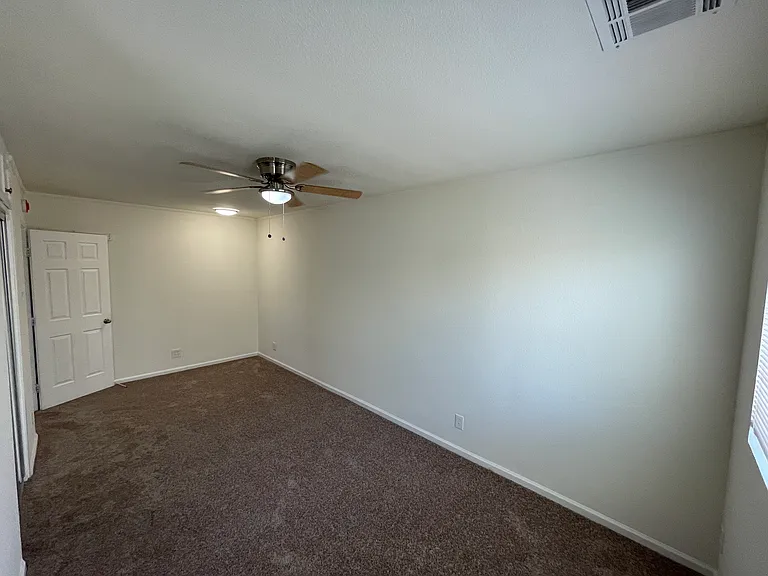 2207 Euclid Ave — Photo 17